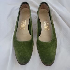 EUC Vintage suede Salvatore Ferragamo flats